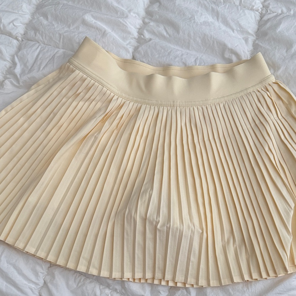 Lululemon butter yellow tennis Skirt